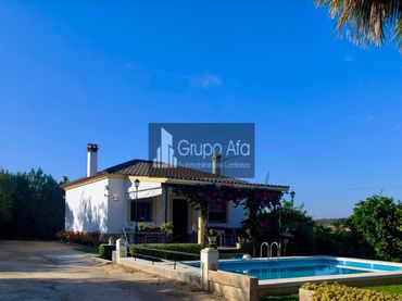 Casa con piscina en venta en Los Molinos