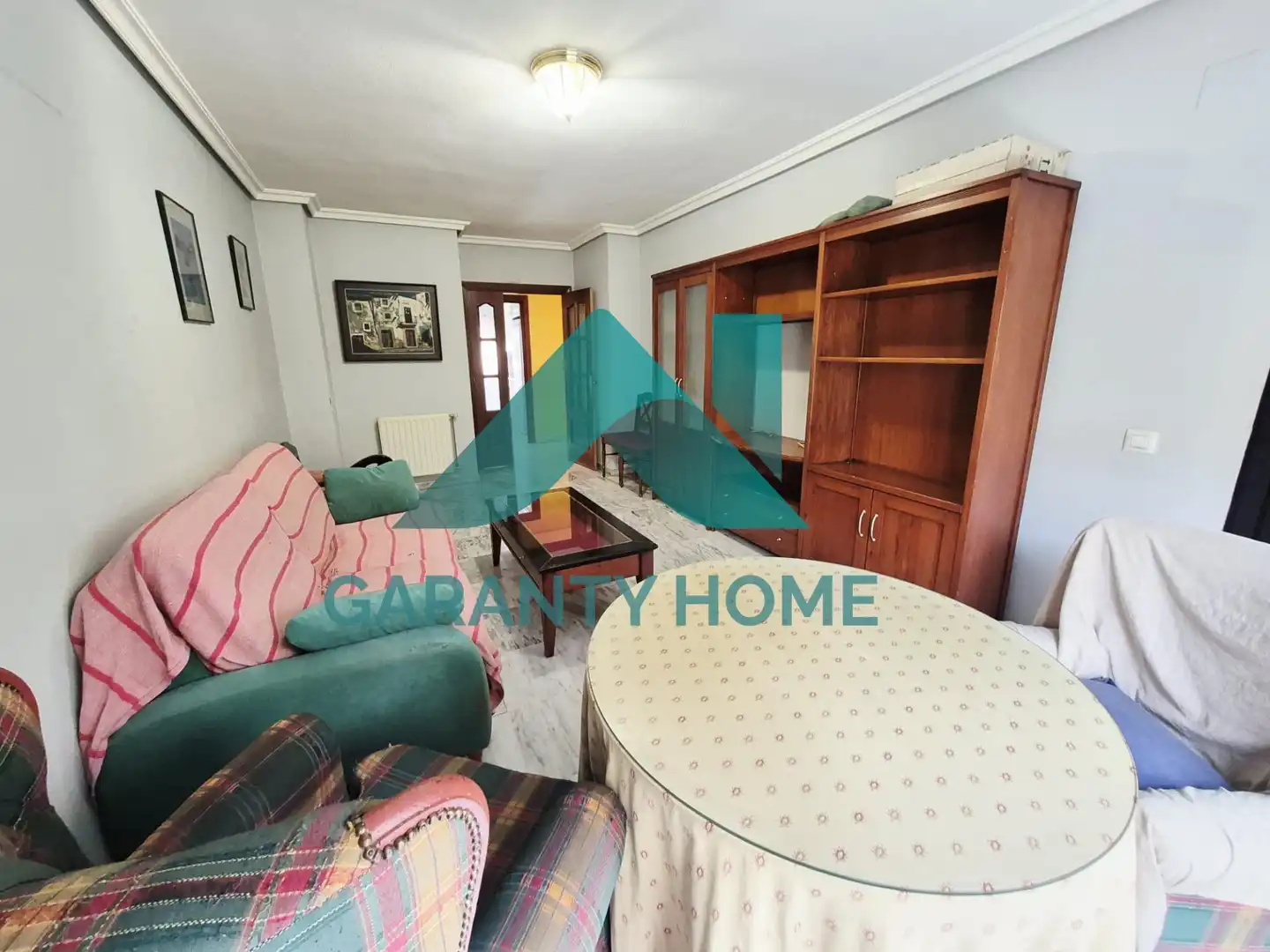 Piso en venta en Cáceres con Terraza, Trastero y Amueblado