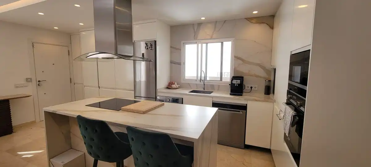 Apartament amb piscina en venda a Nueva Andalucía, imagen 5