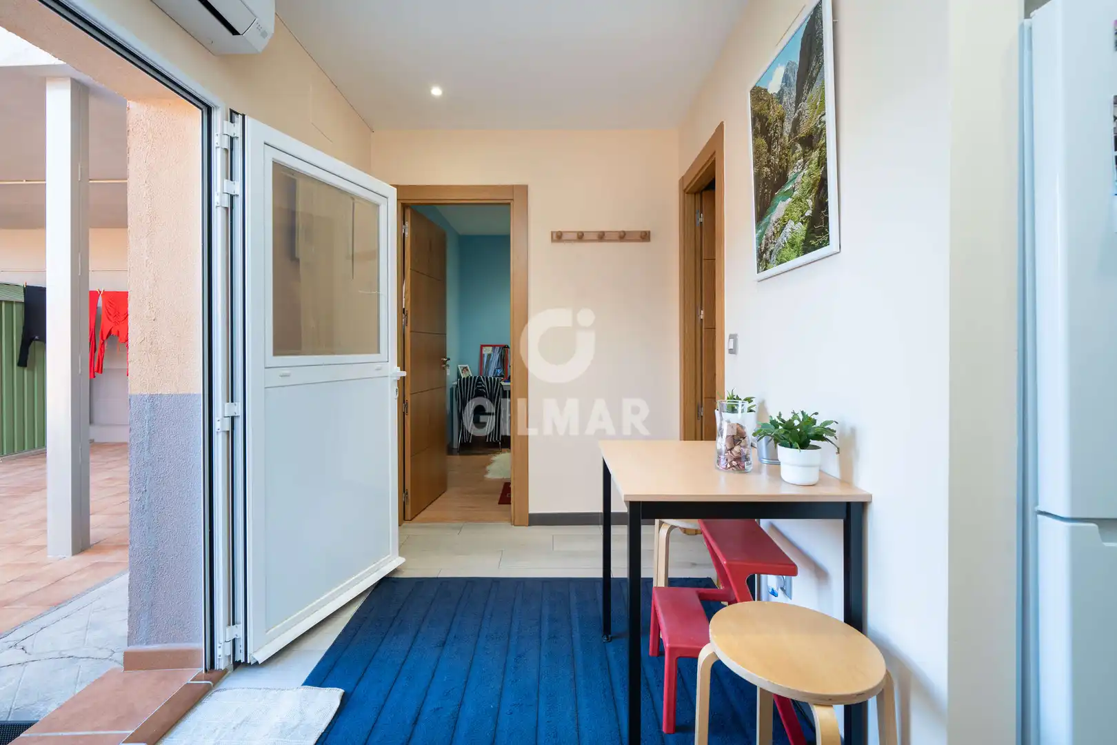 Habitación de Casa adosada en venta en Madrid con Calefacción, Jardín privado y Amueblado