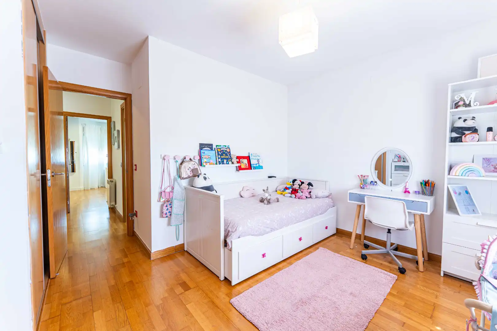 Habitación de Casa o chalet en venta en Serranillos del Valle con Aire acondicionado, Calefacción y Jardín privado
