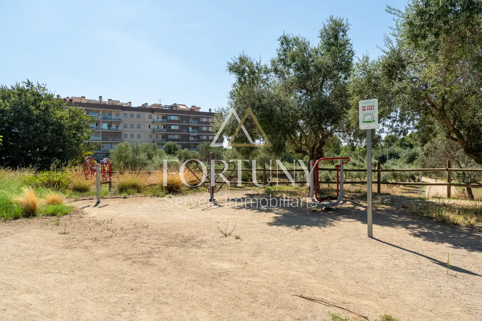 Flat for sale in Reus  with Air Conditioner, Swimming Pool and Balcony