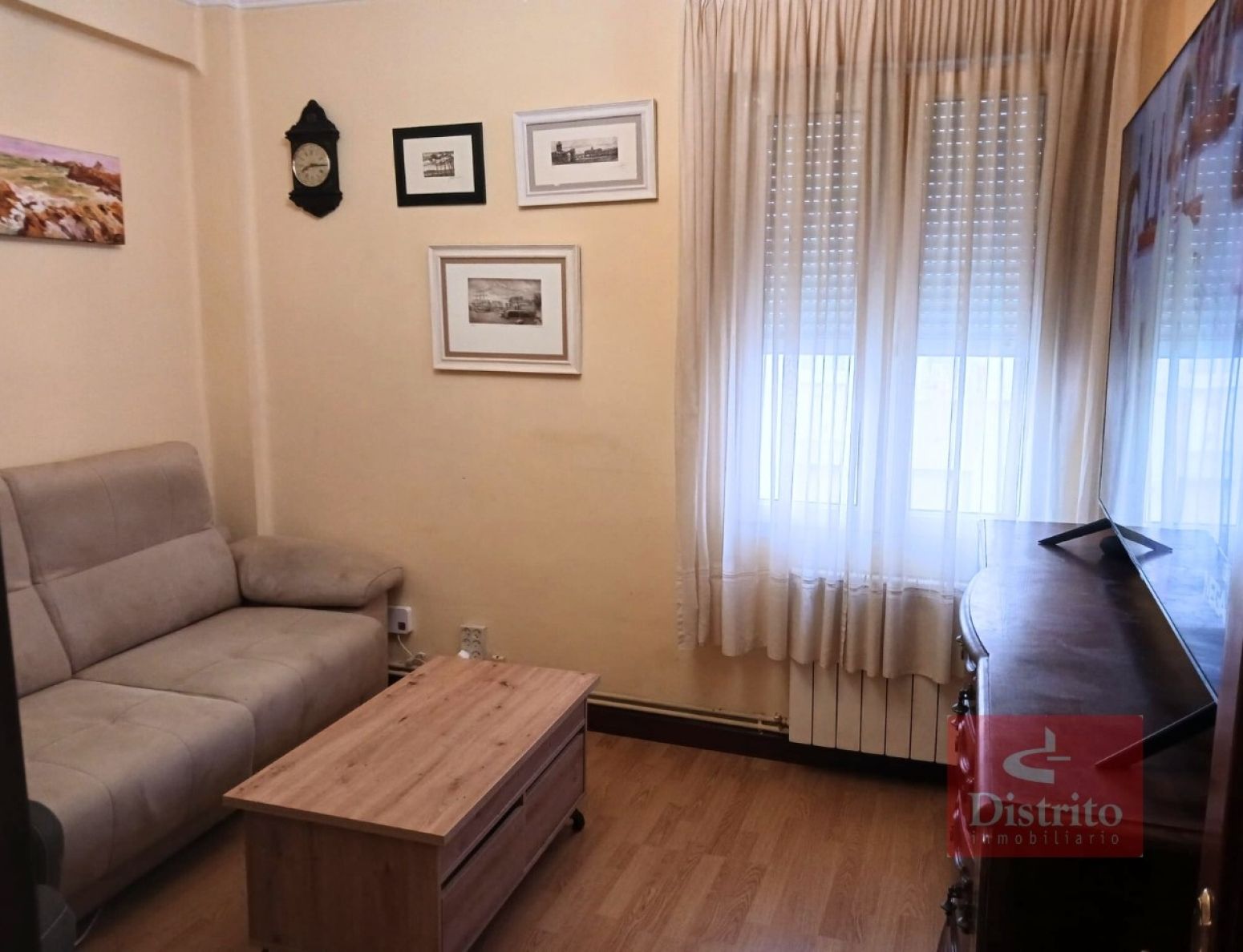 Sala d'estar de Pis en venda en Santander amb Calefacció