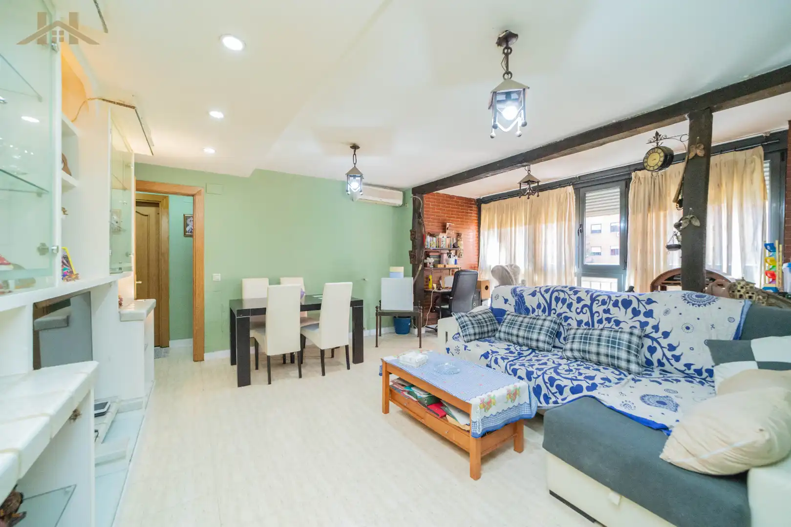 Living room of Flat for sale in Alcorcón  with Air Conditioner and Heating