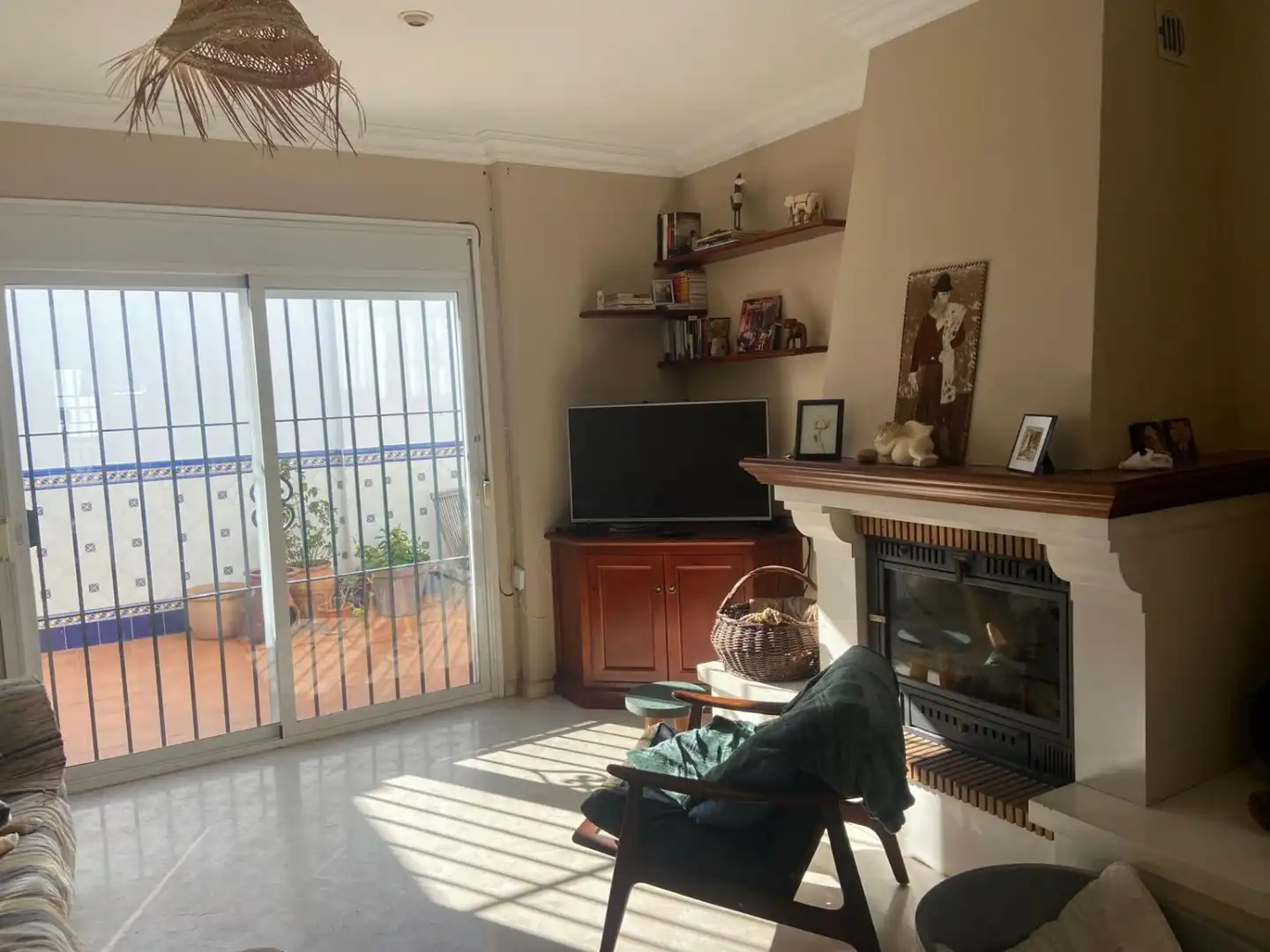 Sala de estar de Casa adosada en venta en Conil de la Frontera con Aire acondicionado, Terraza y Trastero
