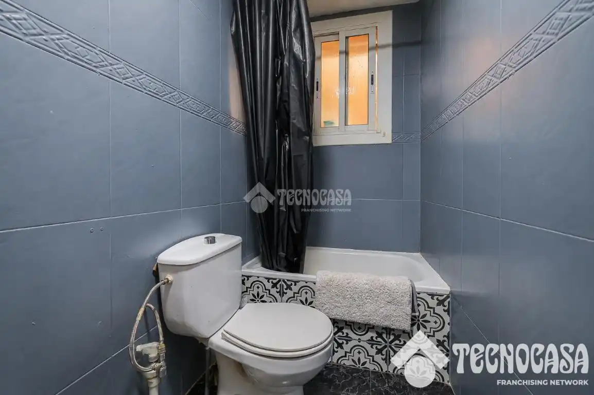 Badezimmer von Wohnung zum Verkauf in Sud