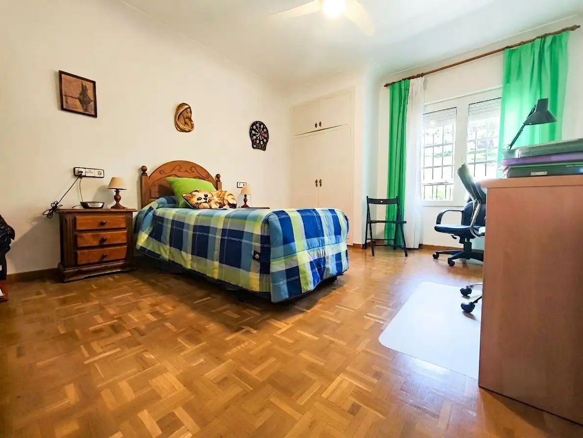 Habitación de Casa o chalet en venta en Puertollano con Aire acondicionado, Calefacción y Jardín privado