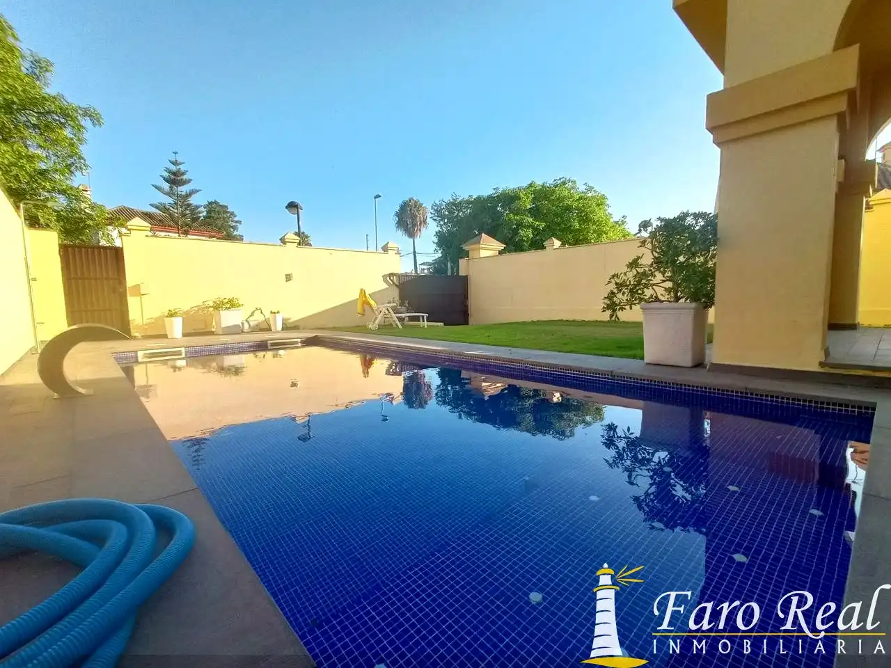 Piscina de Casa o chalet de alquiler en Sanlúcar de Barrameda con Aire acondicionado, Jardín privado y Piscina