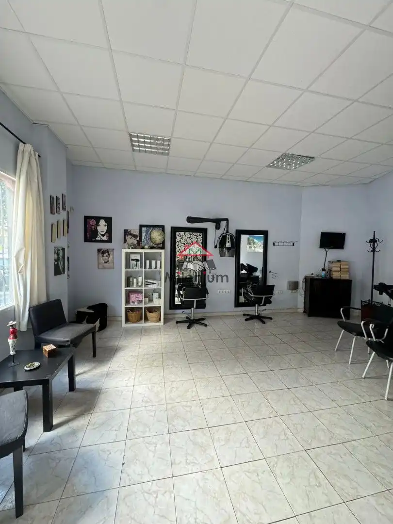 Local comercial en venta en Avenida Agustín Bálsamo 3, imagen 8