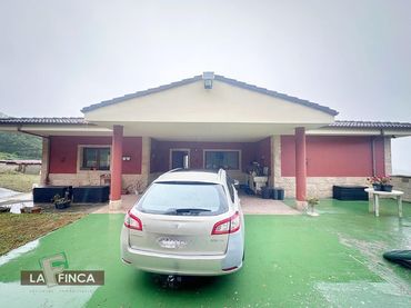 Casa con piscina in vendita a N/A
