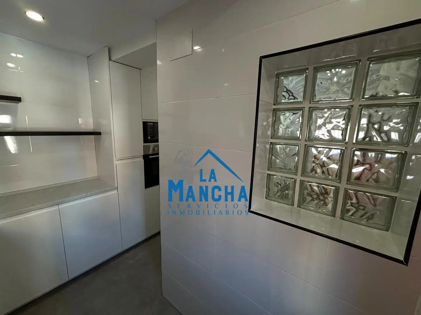 Kitchen of Flat for sale in Albacete  with Air Conditioner, Heating and Furnished