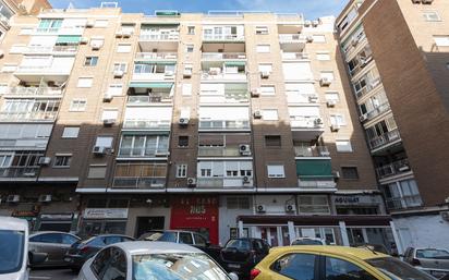 Exterior view of Duplex for sale in  Madrid Capital