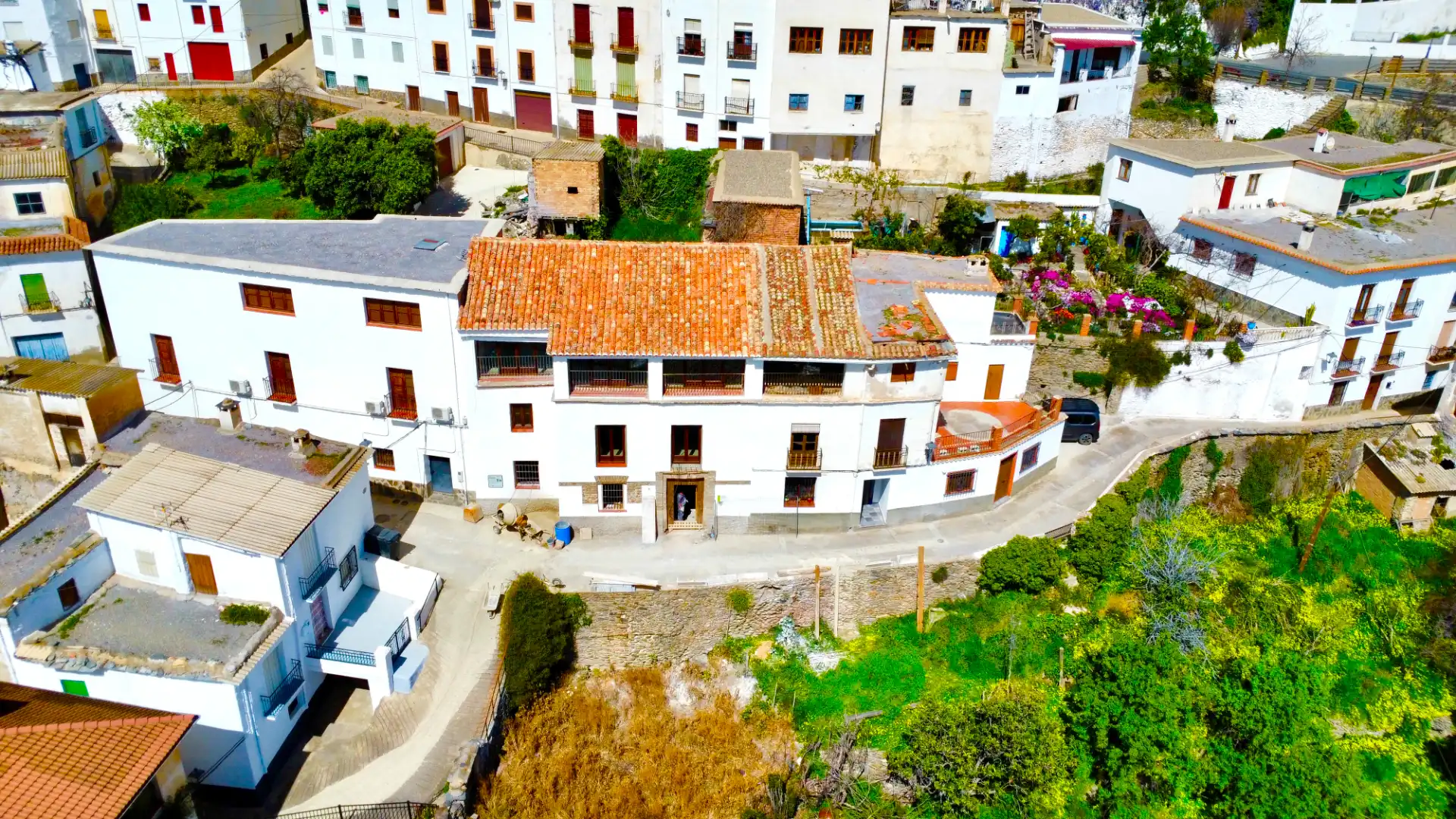 Vista exterior de Casa o xalet en venda en Válor amb Aire condicionat, Calefacció i Terrassa