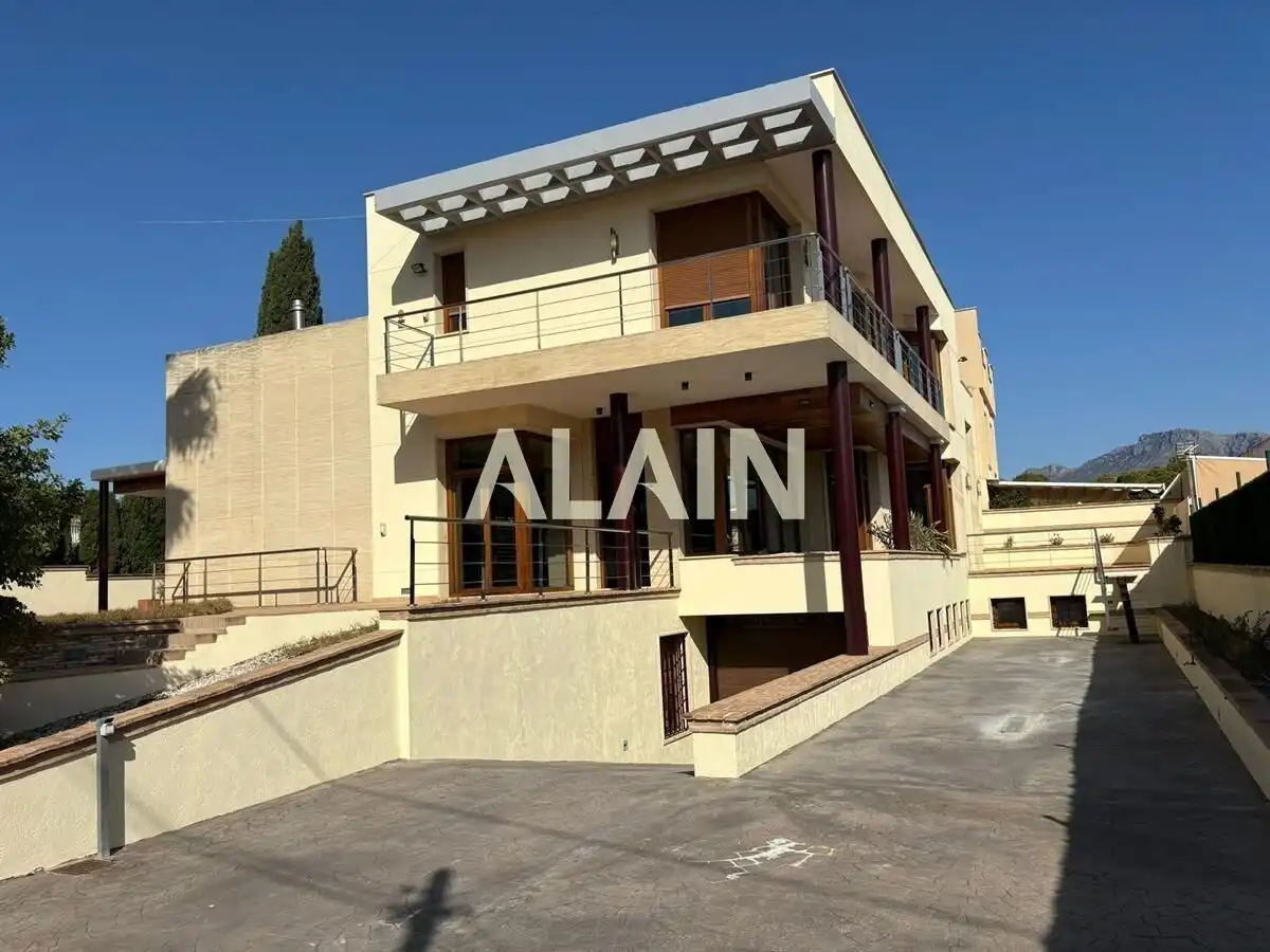 Vista exterior de Casa o chalet en venta en L'Alfàs del Pi con Calefacción, Jardín privado y Terraza