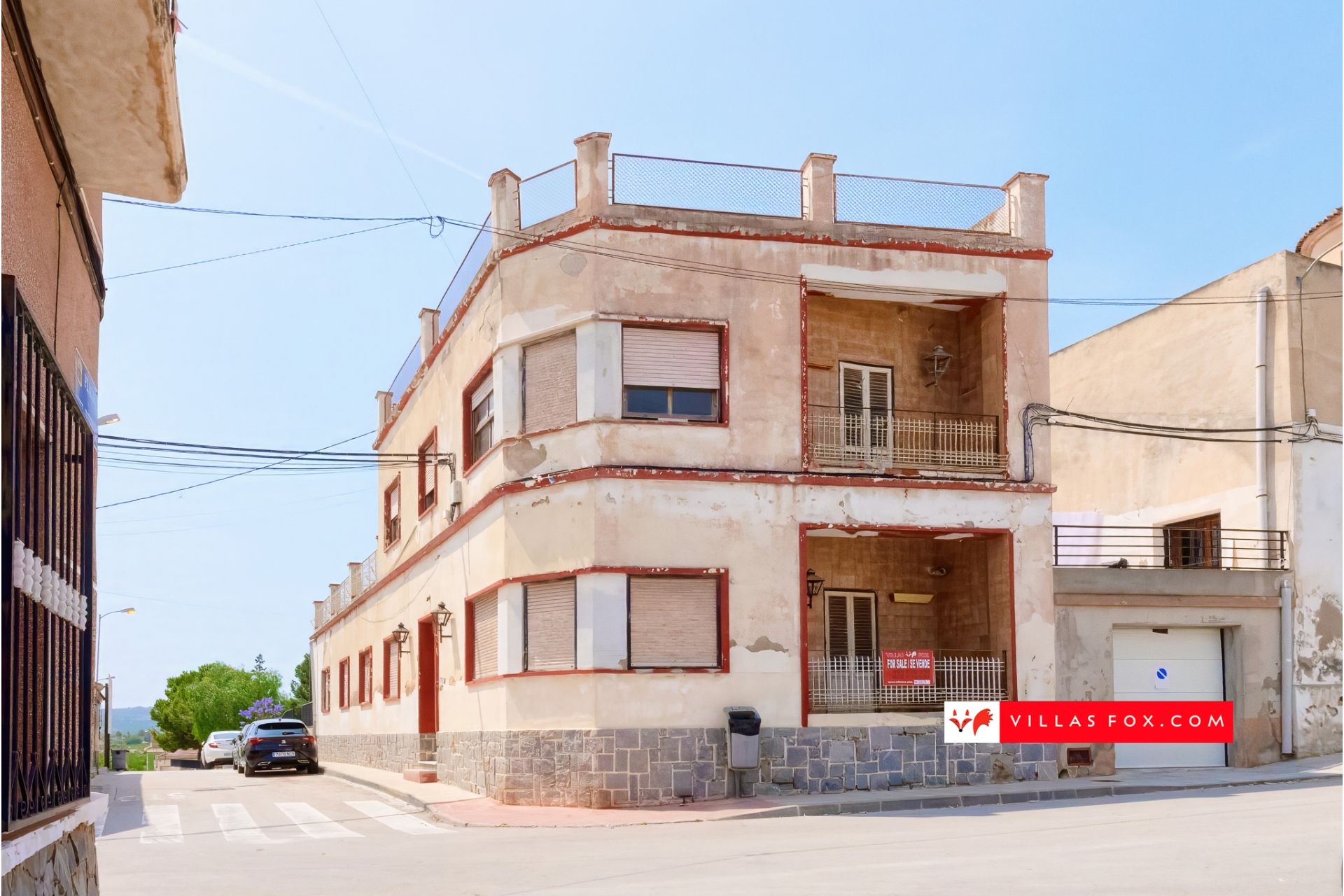 Vista exterior de Casa adosada en venda en Orihuela amb Terrassa