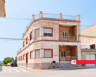 Vista exterior de Casa adosada en venda en Orihuela amb Terrassa