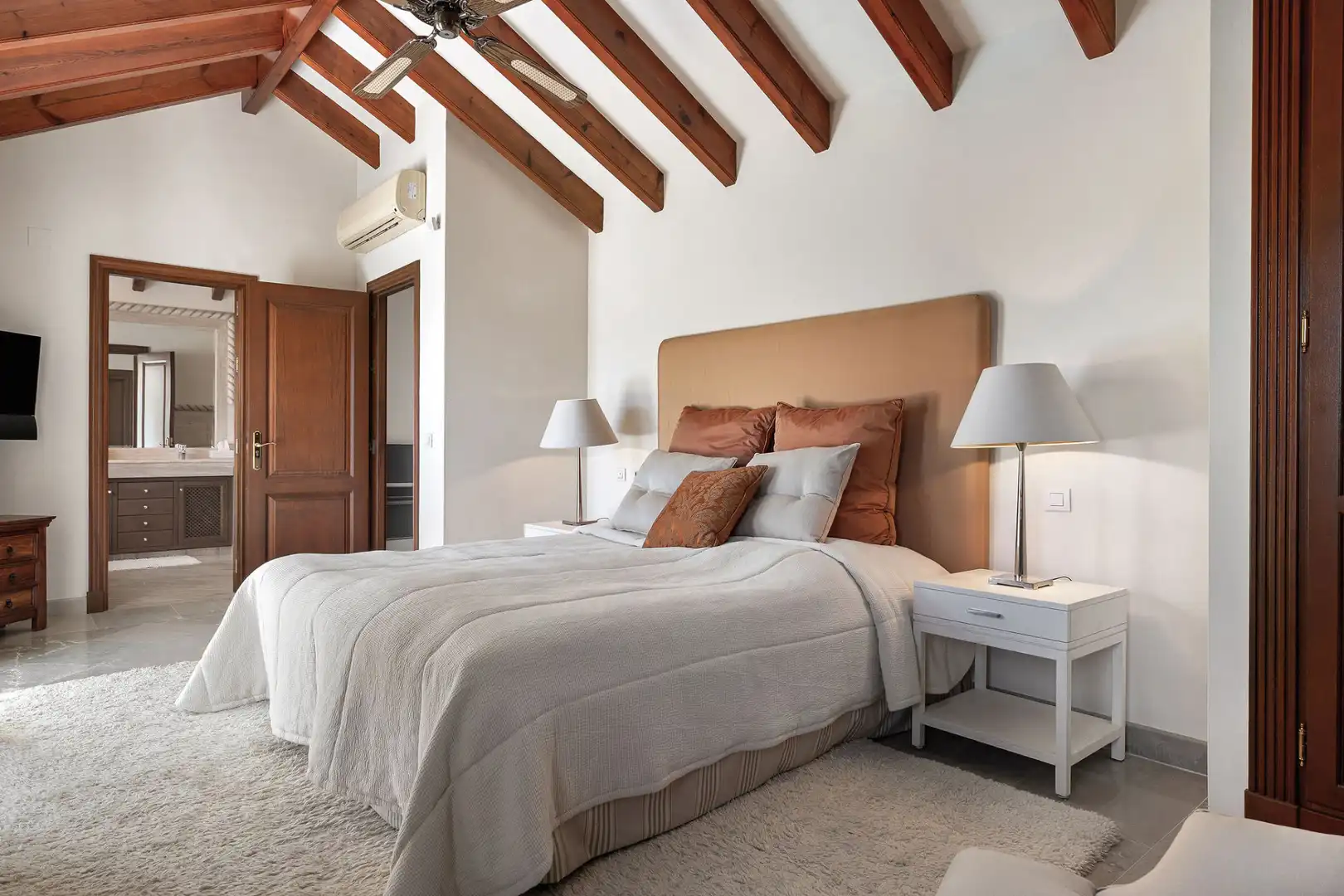 Bedroom of Attic for sale in Marbella  with Air Conditioner, Terrace and Storage room