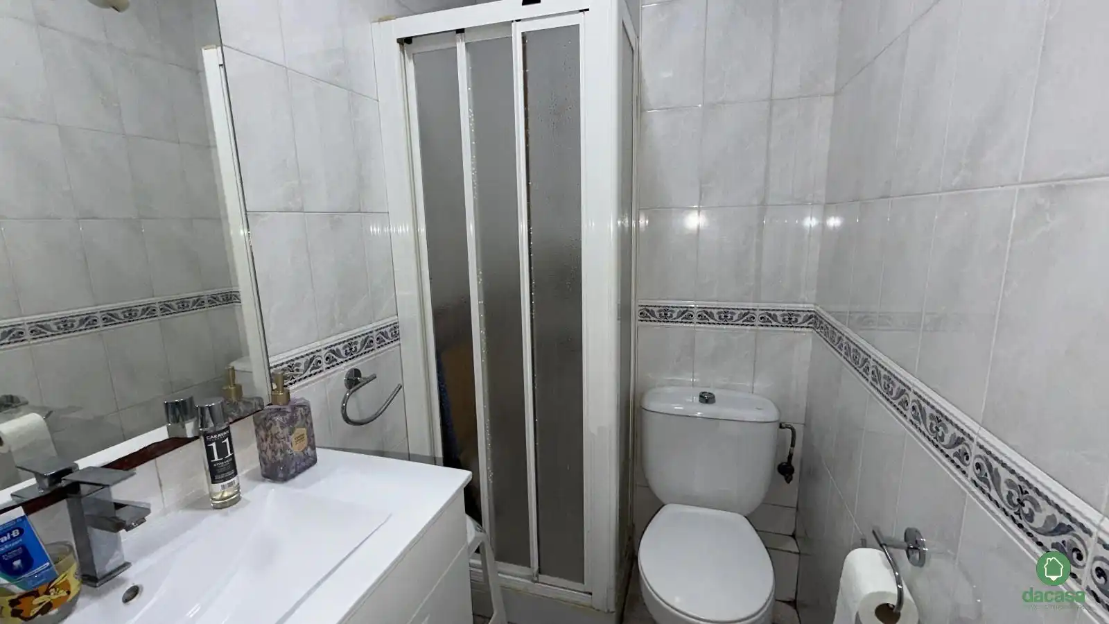 Bathroom of Flat for sale in Huelva  with Air Conditioner and Terrace