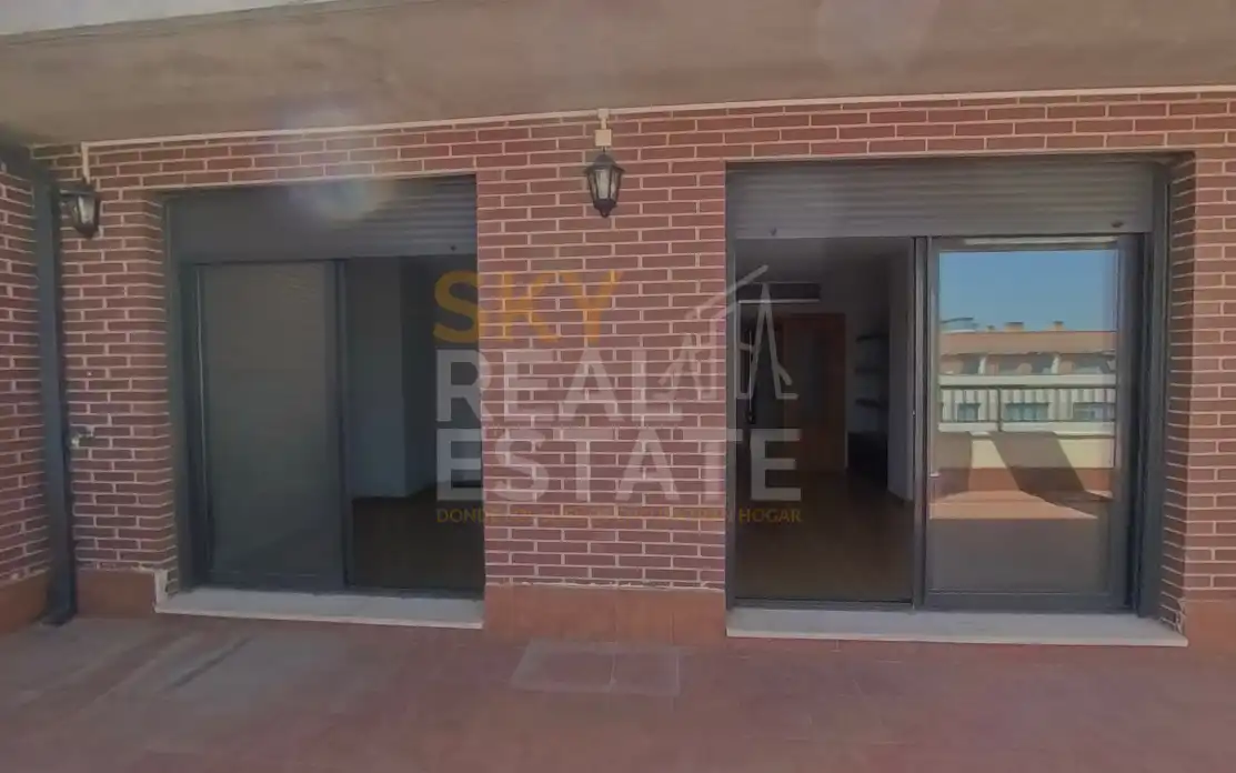 Vista exterior de Ático en venta en Madrid con Aire acondicionado, Calefacción y Terraza