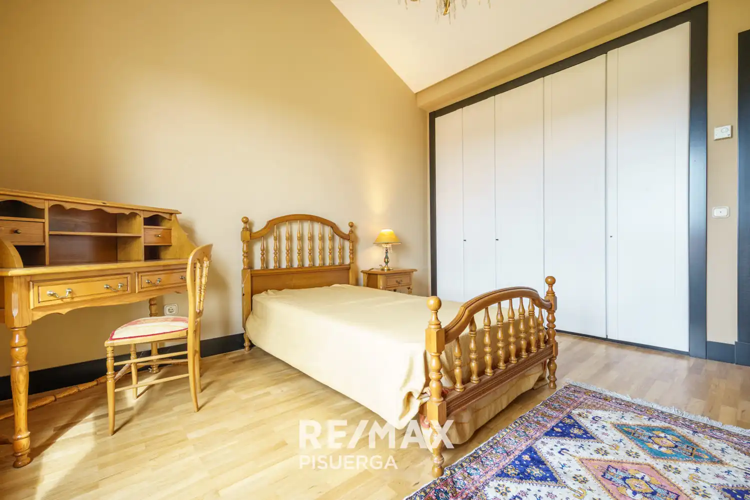 Dormitori de Casa o xalet en venda en Valladolid amb Calefacció, Jardí privat i Terrassa