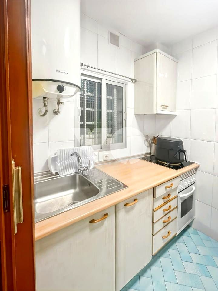 Cocina de Piso en venta en  Madrid Capital con Calefacción, Terraza y Balcón
