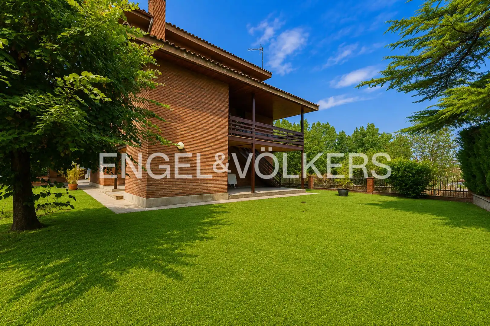 Terraza de Casa o chalet en venta en Manlleu con Calefacción, Jardín privado y Terraza