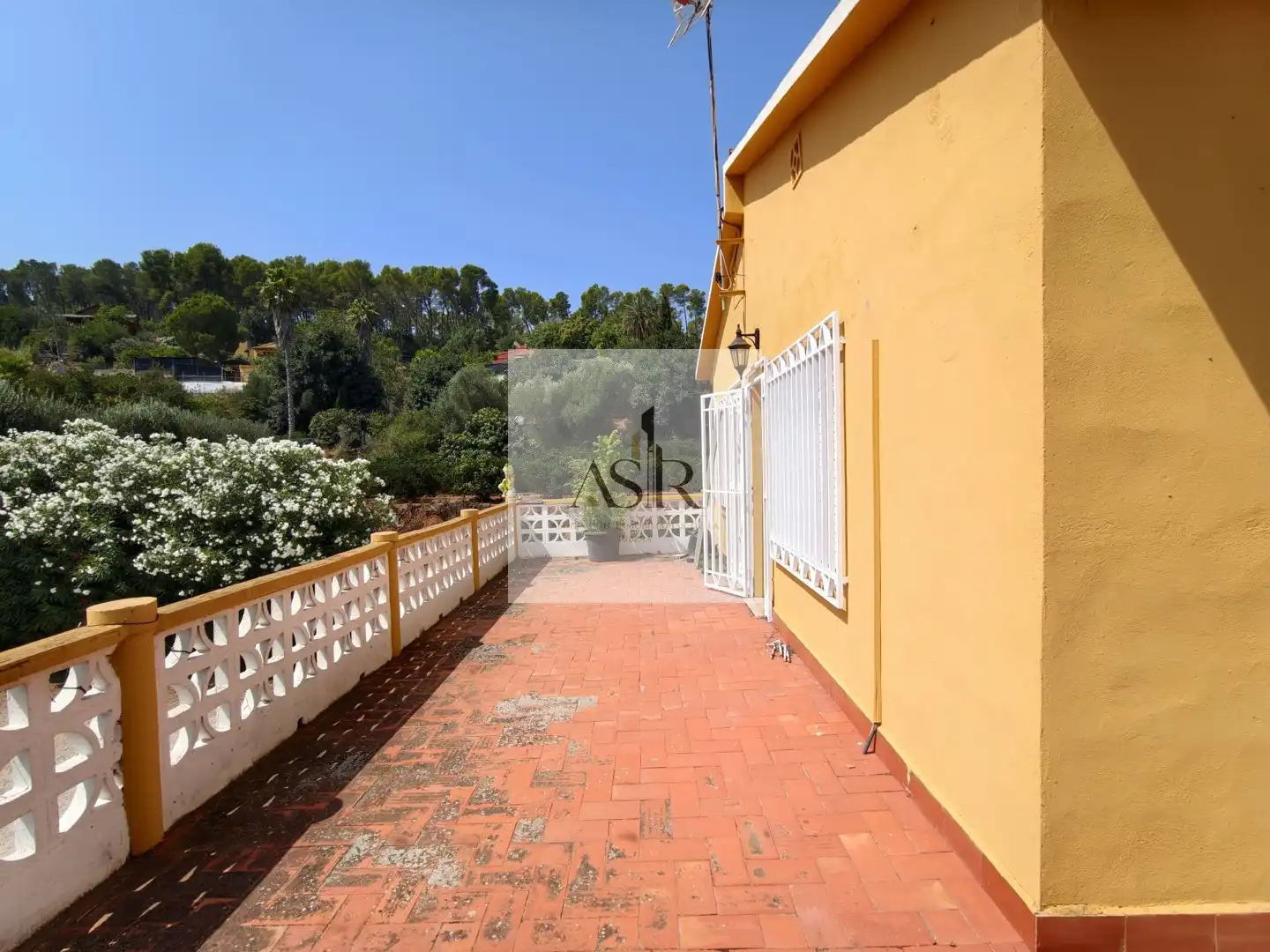 Vista exterior de Casa o chalet en venta en Manuel con Terraza, Trastero y Piscina