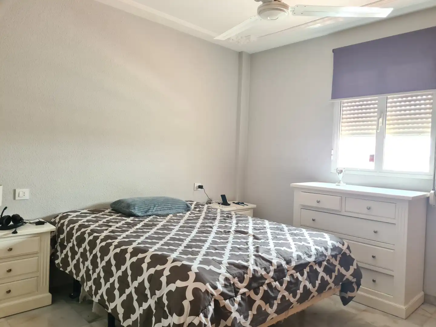 Bedroom of Flat for sale in Sevilla  with Air Conditioner, Terrace and Balcony