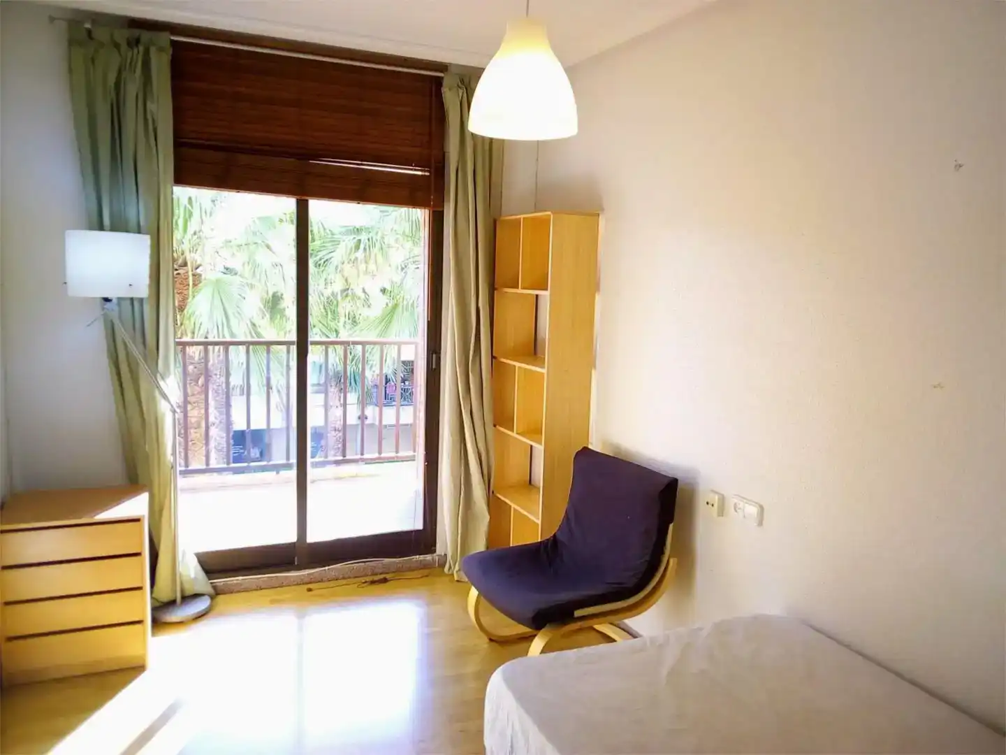 Habitación de Piso de alquiler en Petrer con Aire acondicionado, Parquet y Amueblado