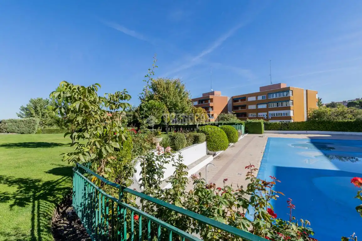 Piscina de Pis en venda en Algete amb Aire condicionat, Calefacció i Terrassa