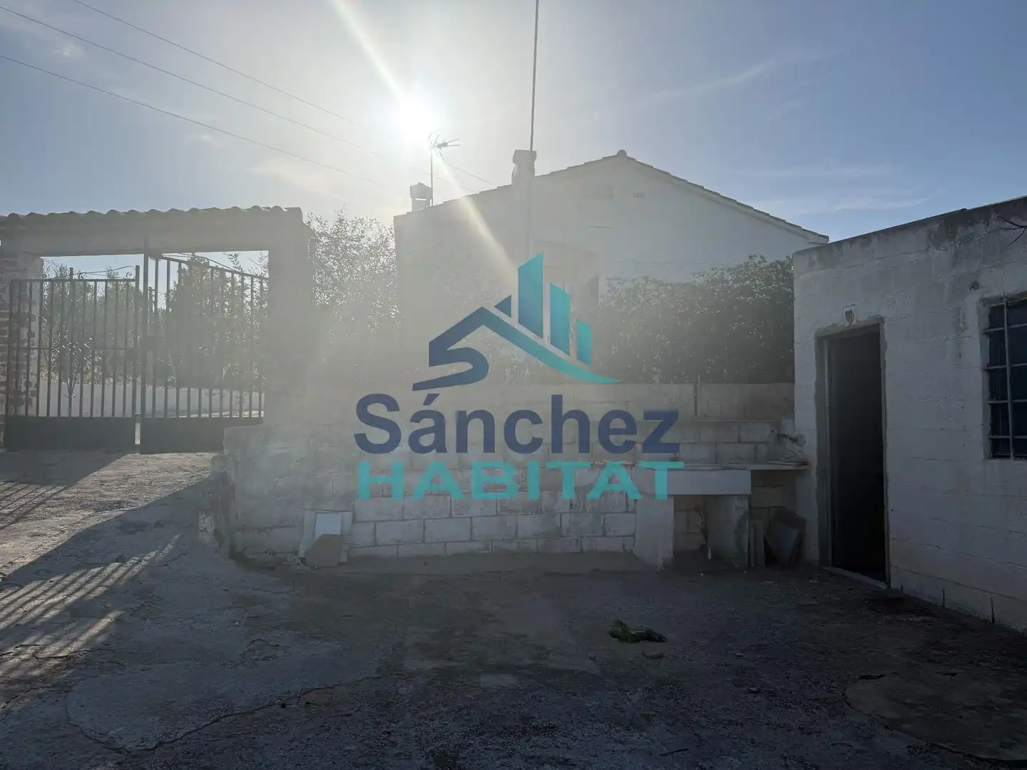 Houses for sale in Chelva  with Private garden, Terrace and Storage room