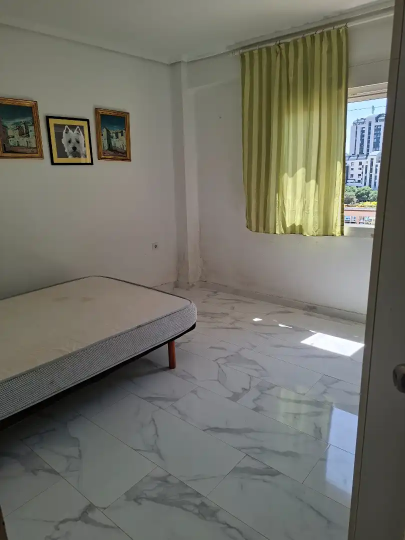 Bedroom of Flat for rent in Valencia  with Furnished, Oven and TV