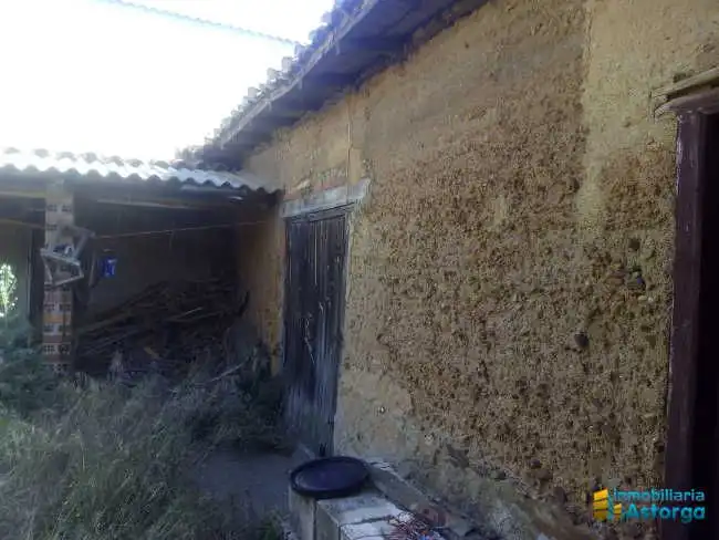 Casa o xalet en venda en Villaobispo de Otero amb Jardí privat