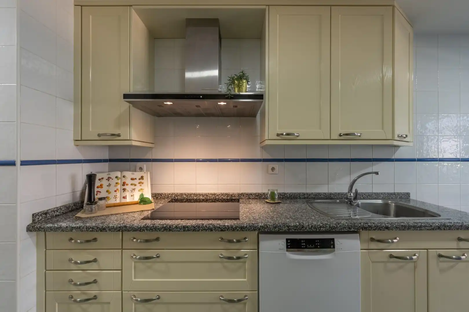 Kitchen of Detached homes for sale in A Coruña Capital   with Heating, Private garden and Storage room