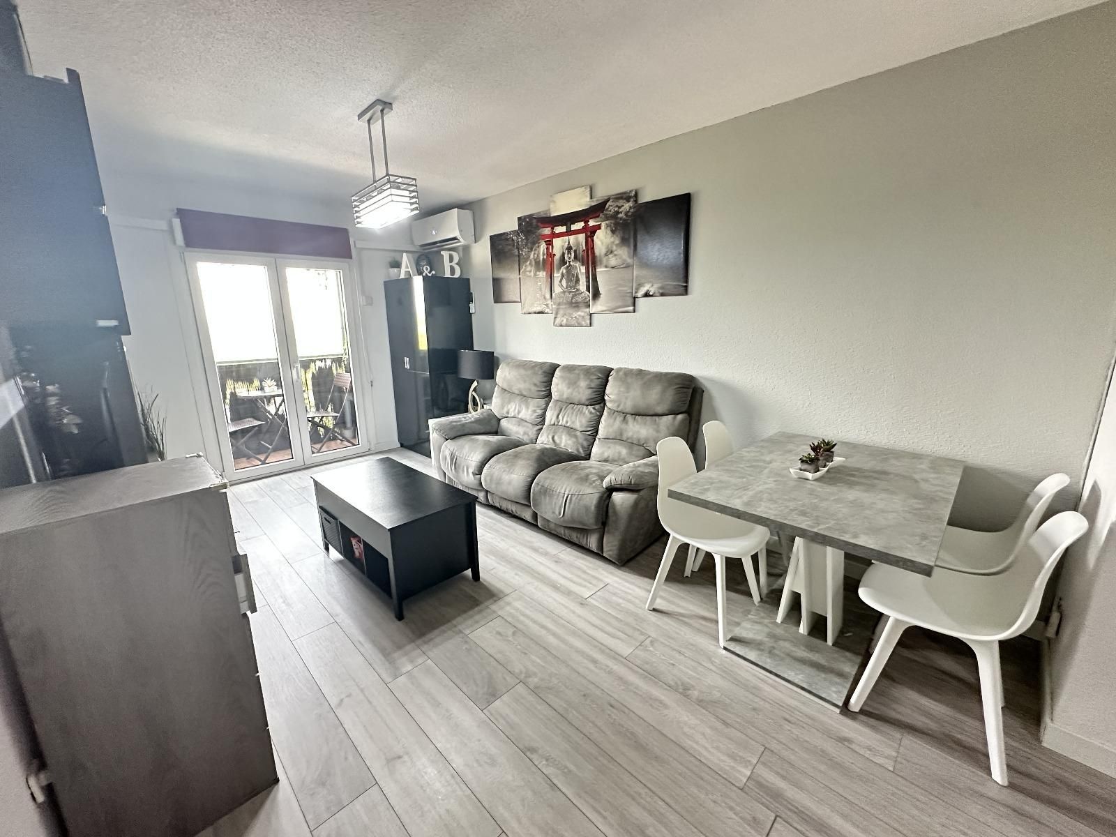 Living room of Duplex for sale in El Escorial  with Air Conditioner, Heating and Balcony