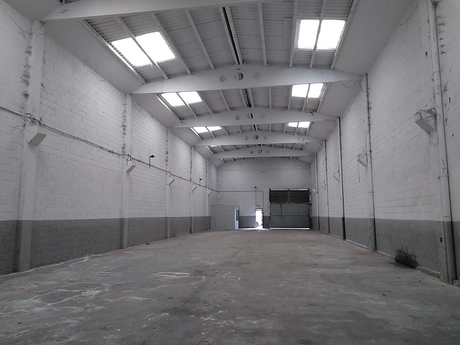 Industrial buildings for rent in C-63, Sils