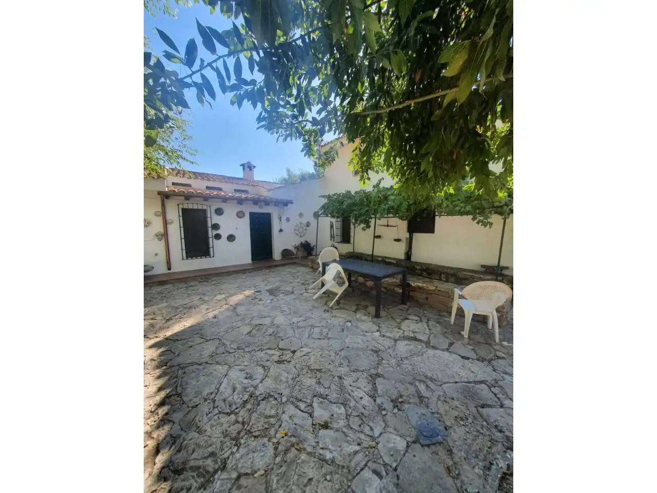 Vista exterior de Casa o xalet en venda en Úbeda amb Aire condicionat, Calefacció i Jardí privat
