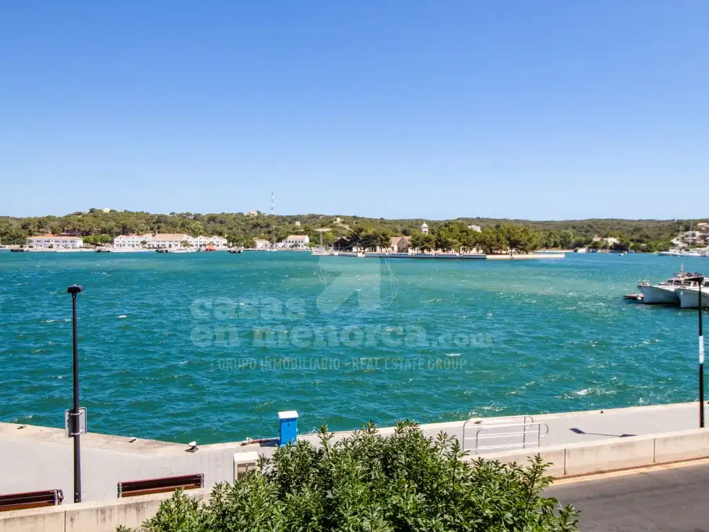 Vista exterior de Piso en venta en Maó - Mahón con Aire acondicionado y Terraza