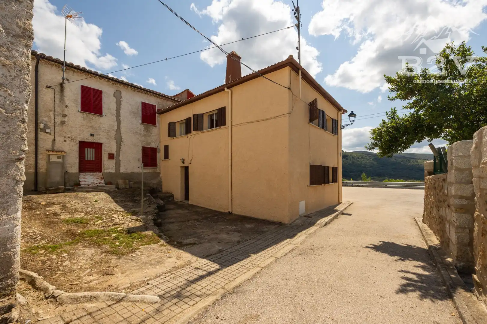 Vista exterior de Casa o xalet en venda en Robregordo amb Calefacció i Traster