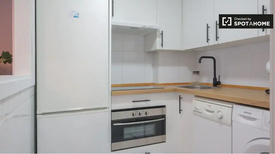 Cocina de Piso de alquiler en Madrid con Aire acondicionado, Calefacción y Amueblado