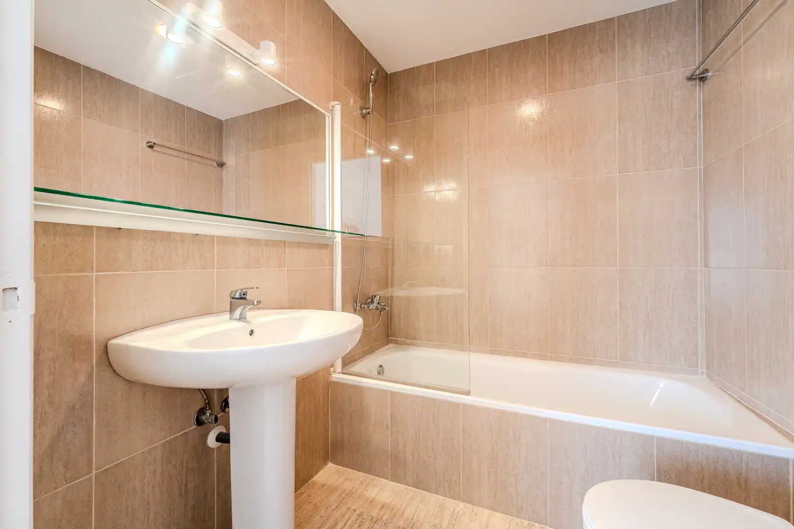 Baño de Casa o chalet en venta en L'Ametlla de Mar  con Aire acondicionado, Calefacción y Jardín privado