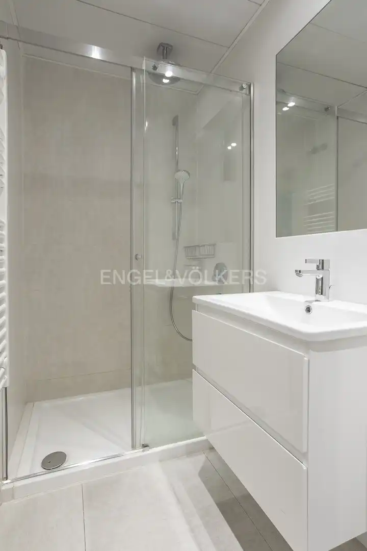 Baño de Piso en venta en Madrid con Aire acondicionado, Calefacción y Piscina