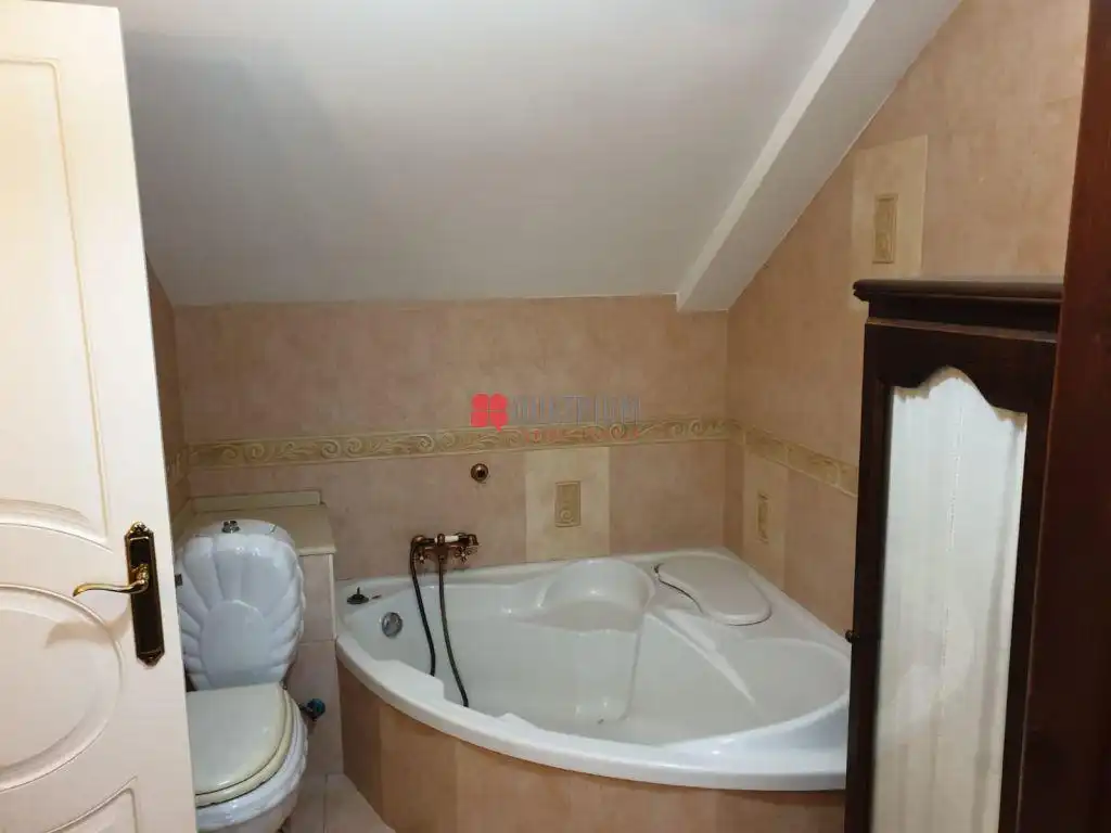 Bathroom of Houses for sale in Vilagarcía de Arousa  with Furnished