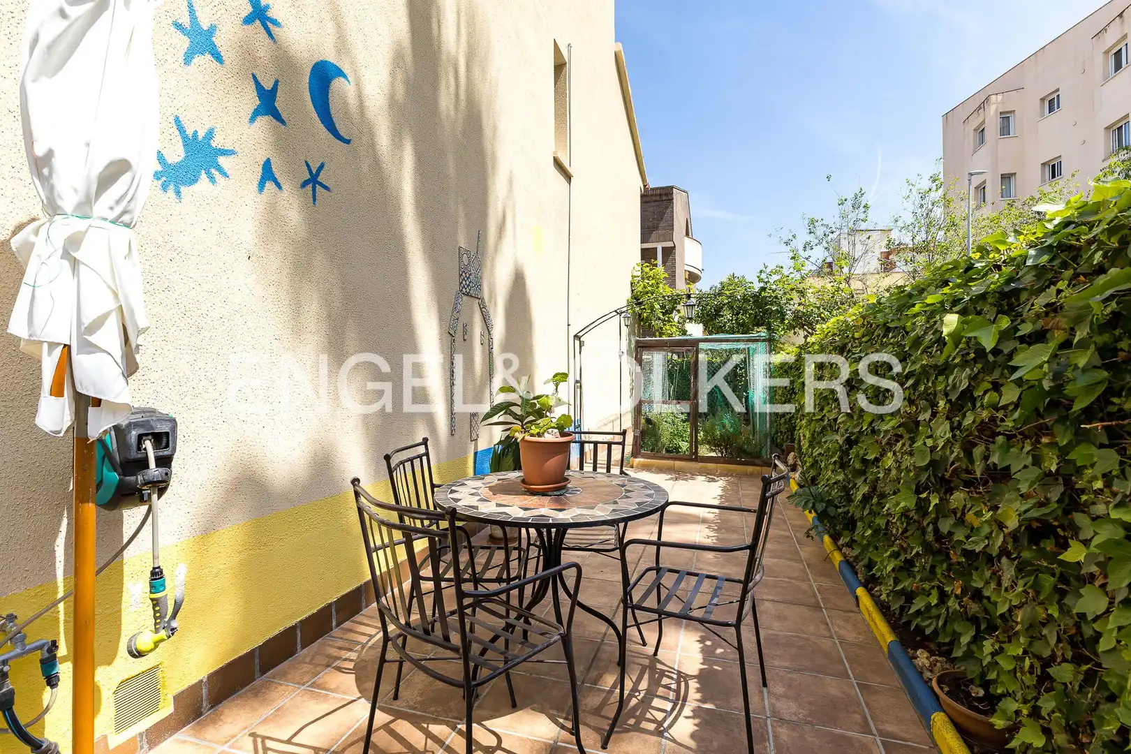 Terrace of Houses for sale in Vilanova i la Geltrú  with Air Conditioner, Heating and Private garden