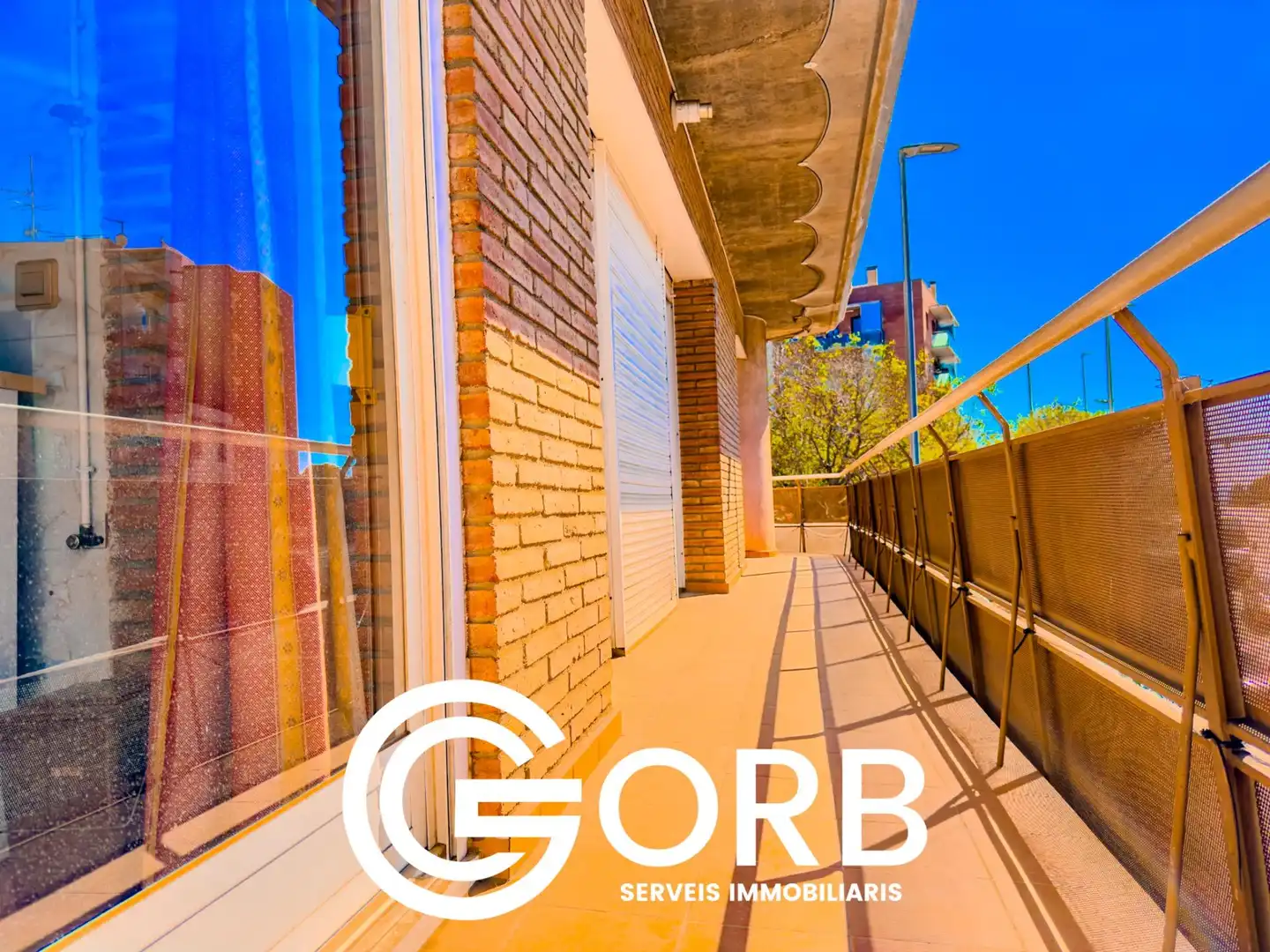 Vista exterior de Piso en venta en Mataró con Terraza y Balcón