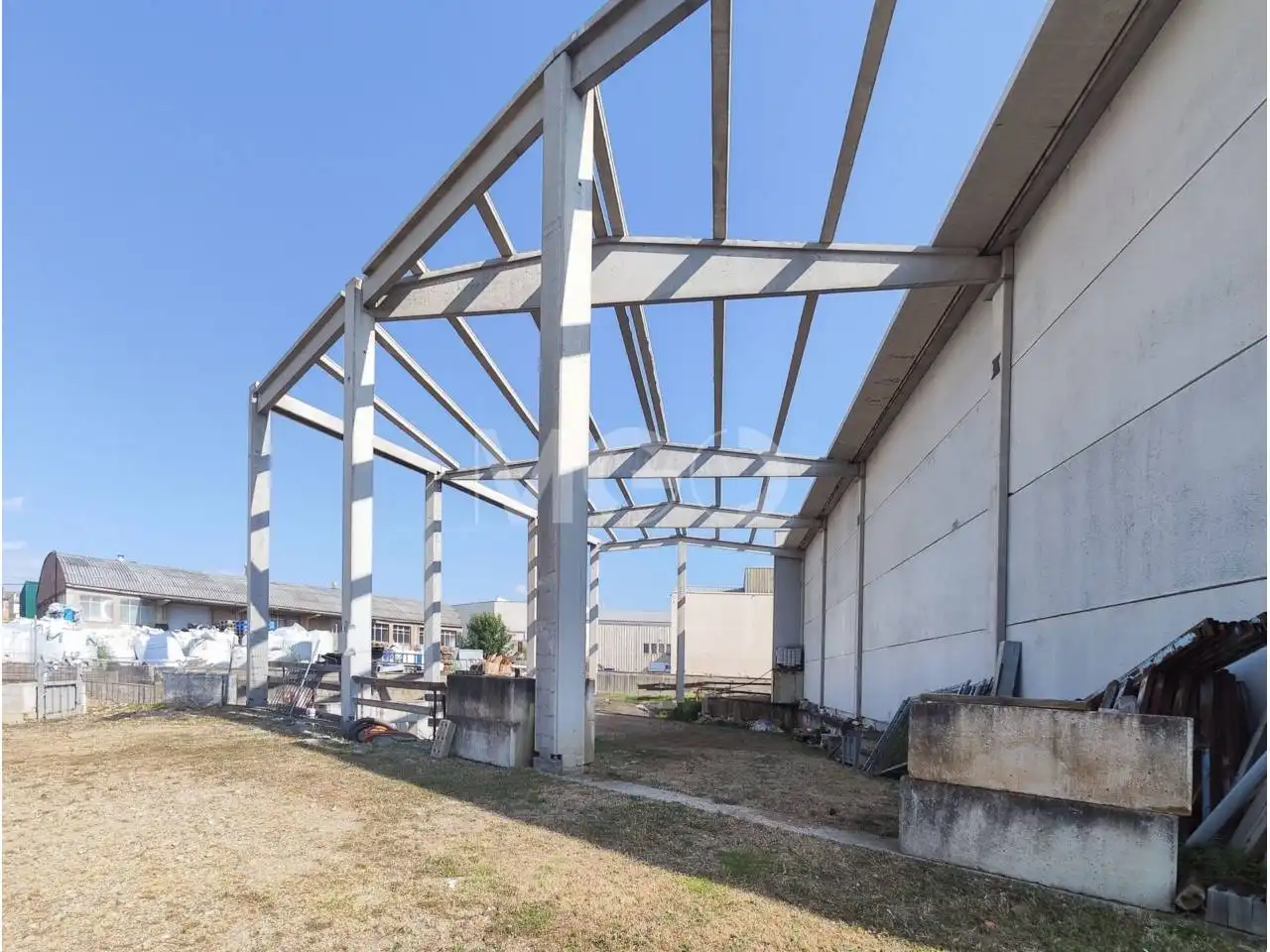 Vista exterior de Nau industrial en venda en Taradell
