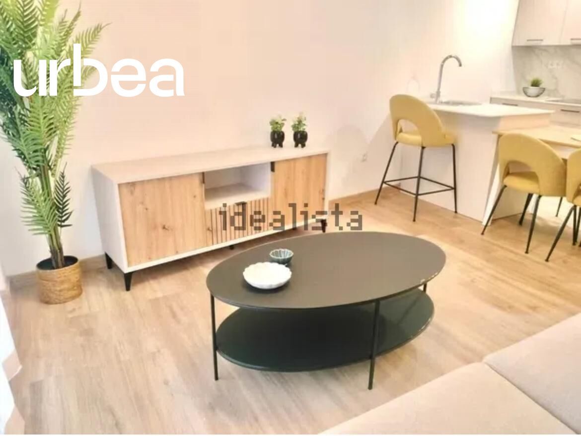 Sala d'estar de Pis en venda en Fuengirola amb Aire condicionat, Terrassa i Traster