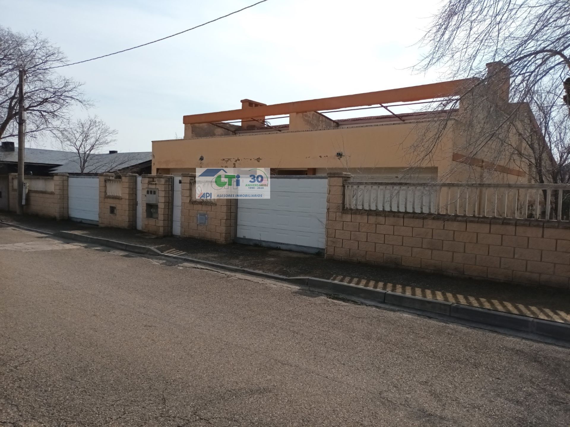 Exterior view of House or chalet for sale in La Muela