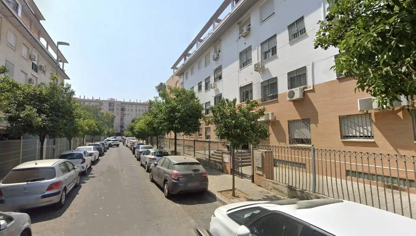 Vista exterior de Piso en venta en Sevilla