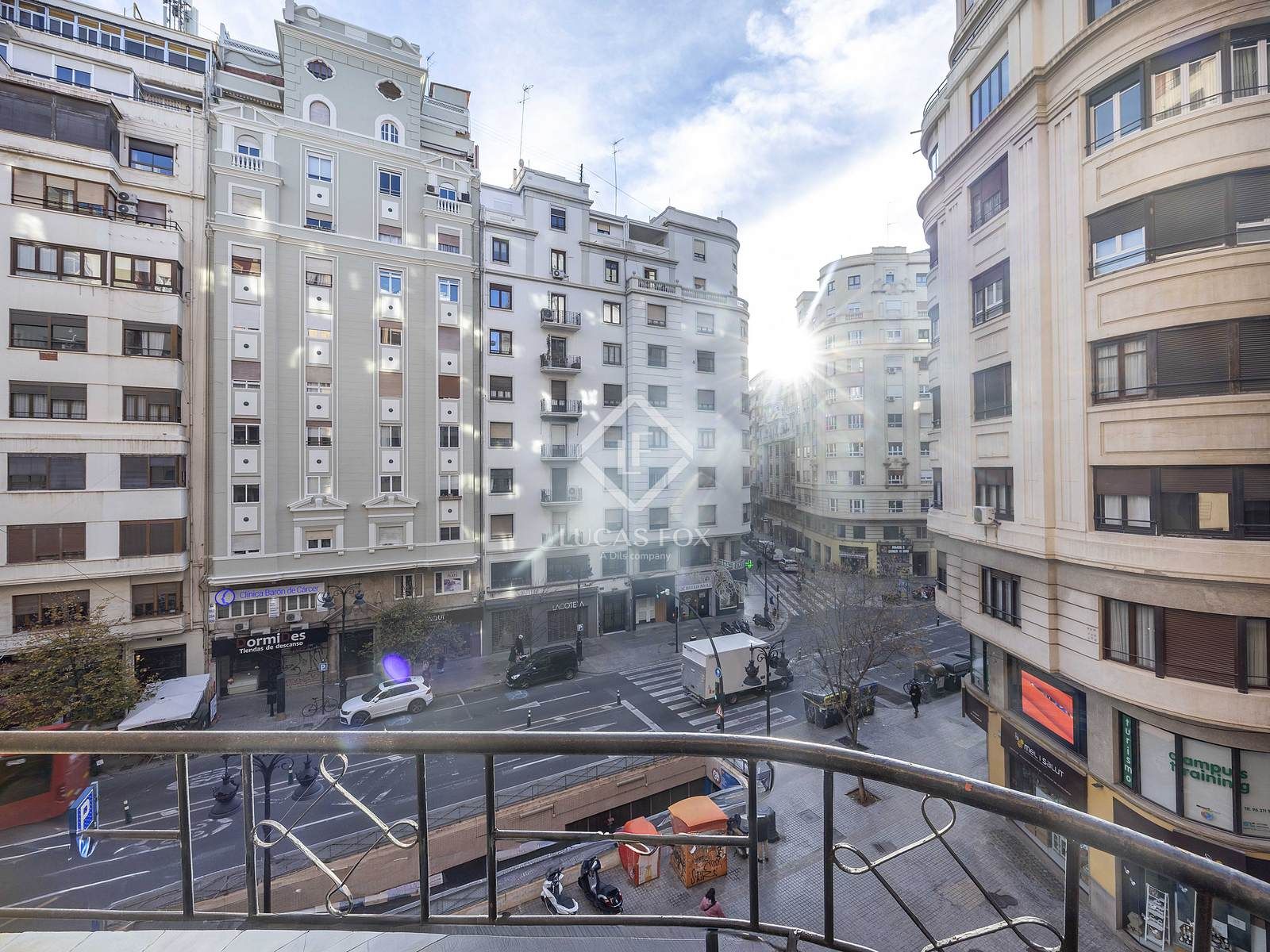 Vista exterior de Pis en venda en  Valencia Capital amb Terrassa, Traster i Balcó